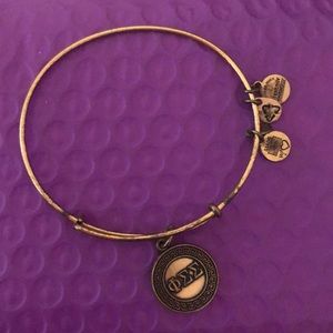 Phi Sigma Sigma Alex and Ani